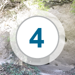 Das Bild zeigt: Trasshöhlen